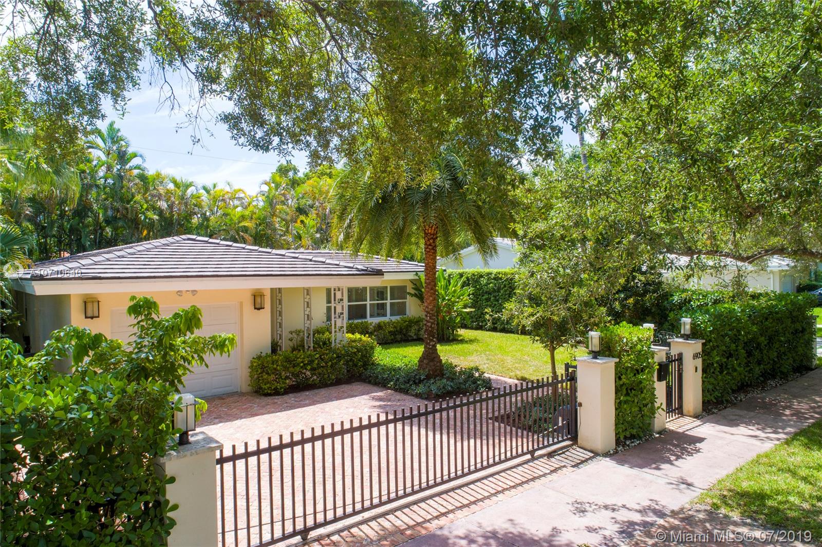 C GABLES RIVIERA SEC 12 - Residential