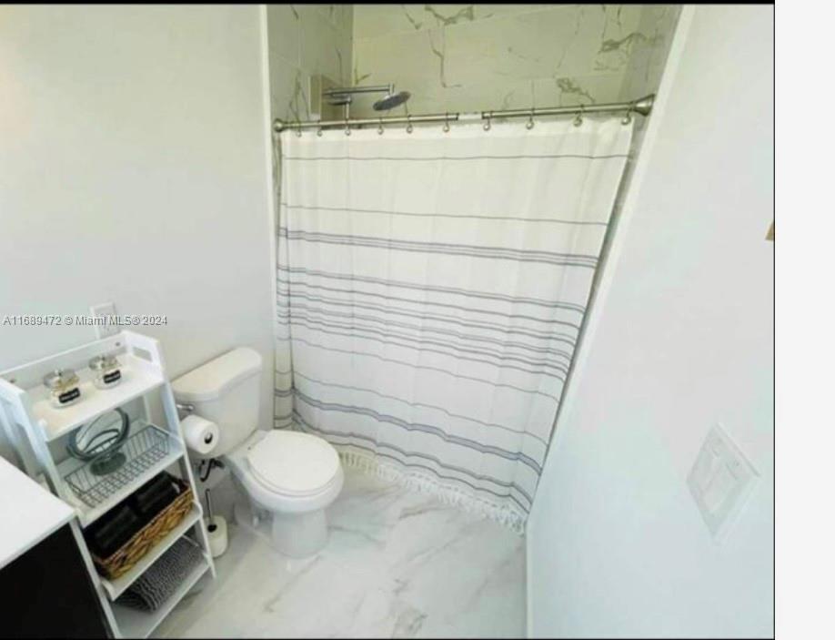 VITRAN AT NARANJA ESTATES - Residential Lease