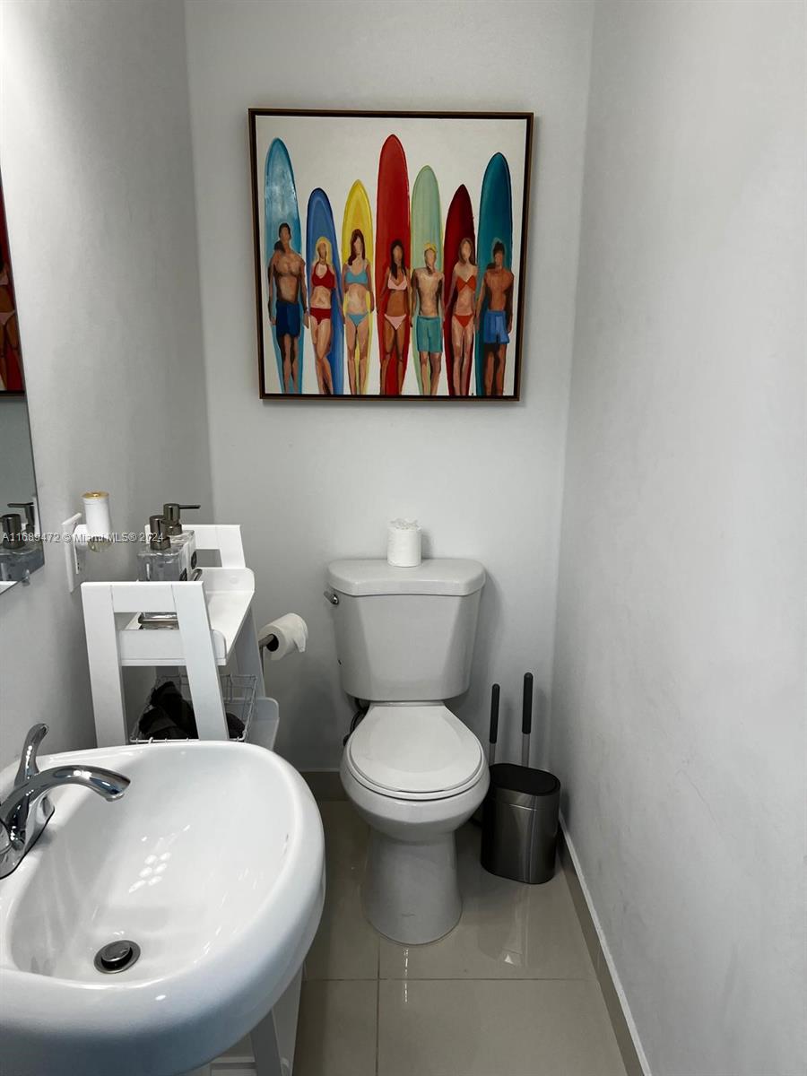 VITRAN AT NARANJA ESTATES - Residential Lease