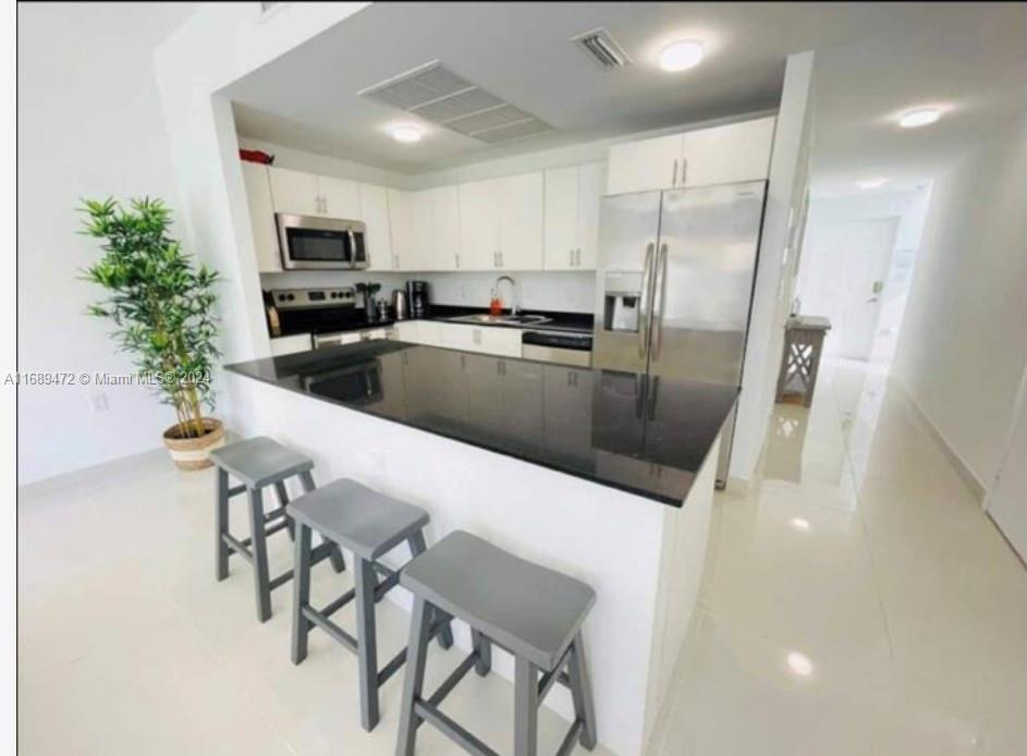 VITRAN AT NARANJA ESTATES - Residential Lease