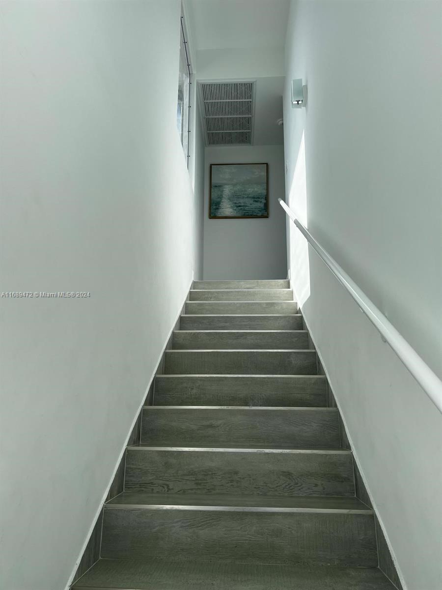 VITRAN AT NARANJA ESTATES - Residential Lease