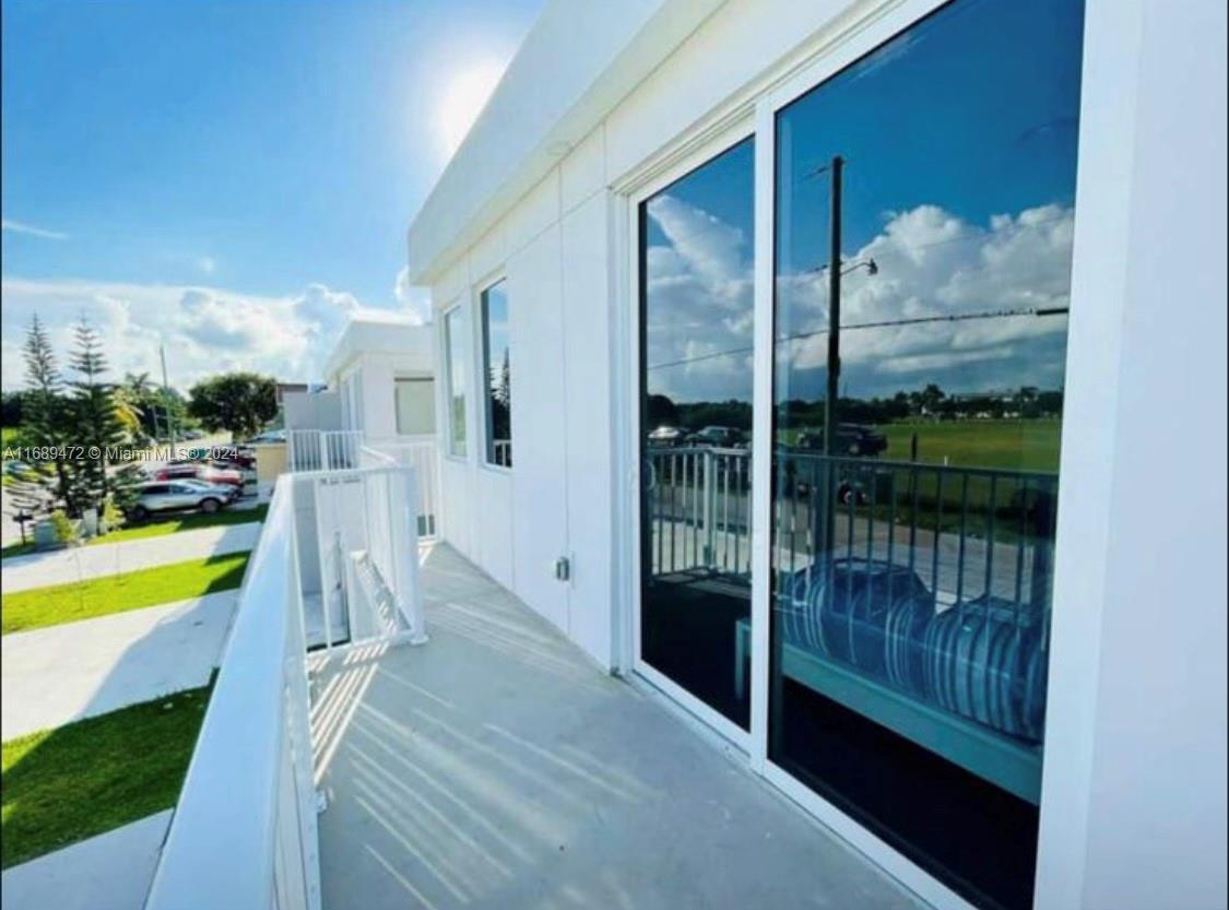 VITRAN AT NARANJA ESTATES - Residential Lease