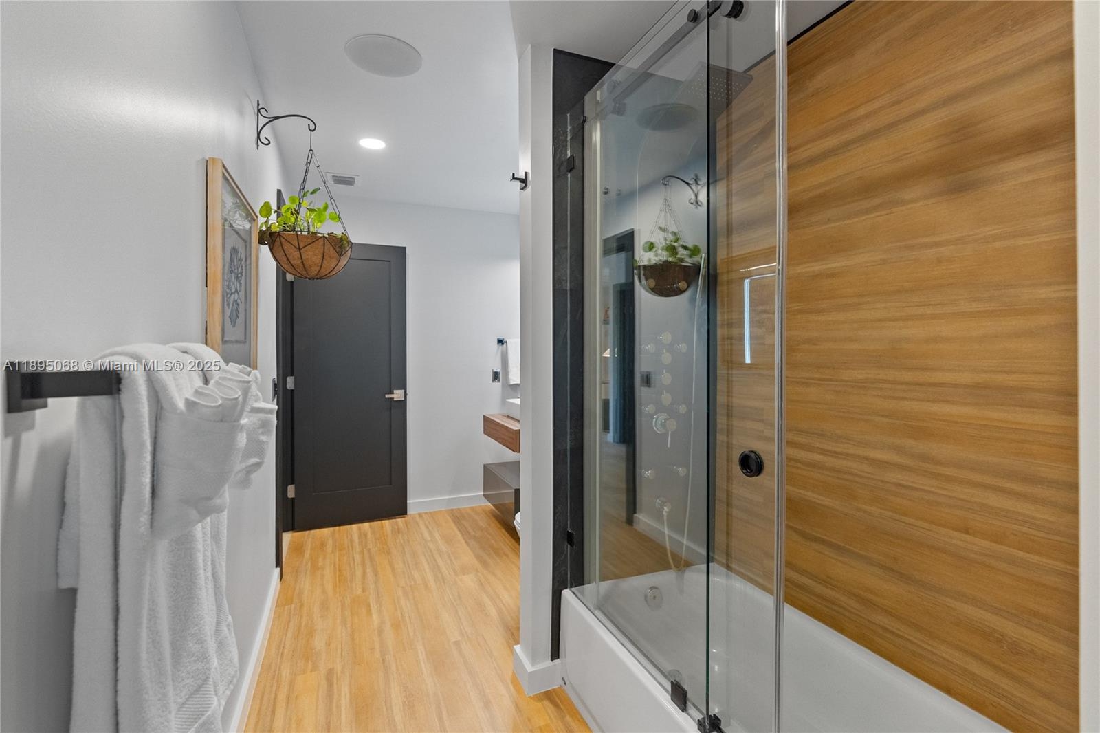 JACARANDA LAKES SECTION T - Residential