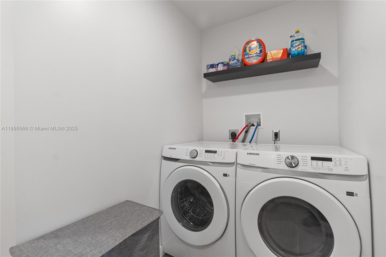 JACARANDA LAKES SECTION T - Residential