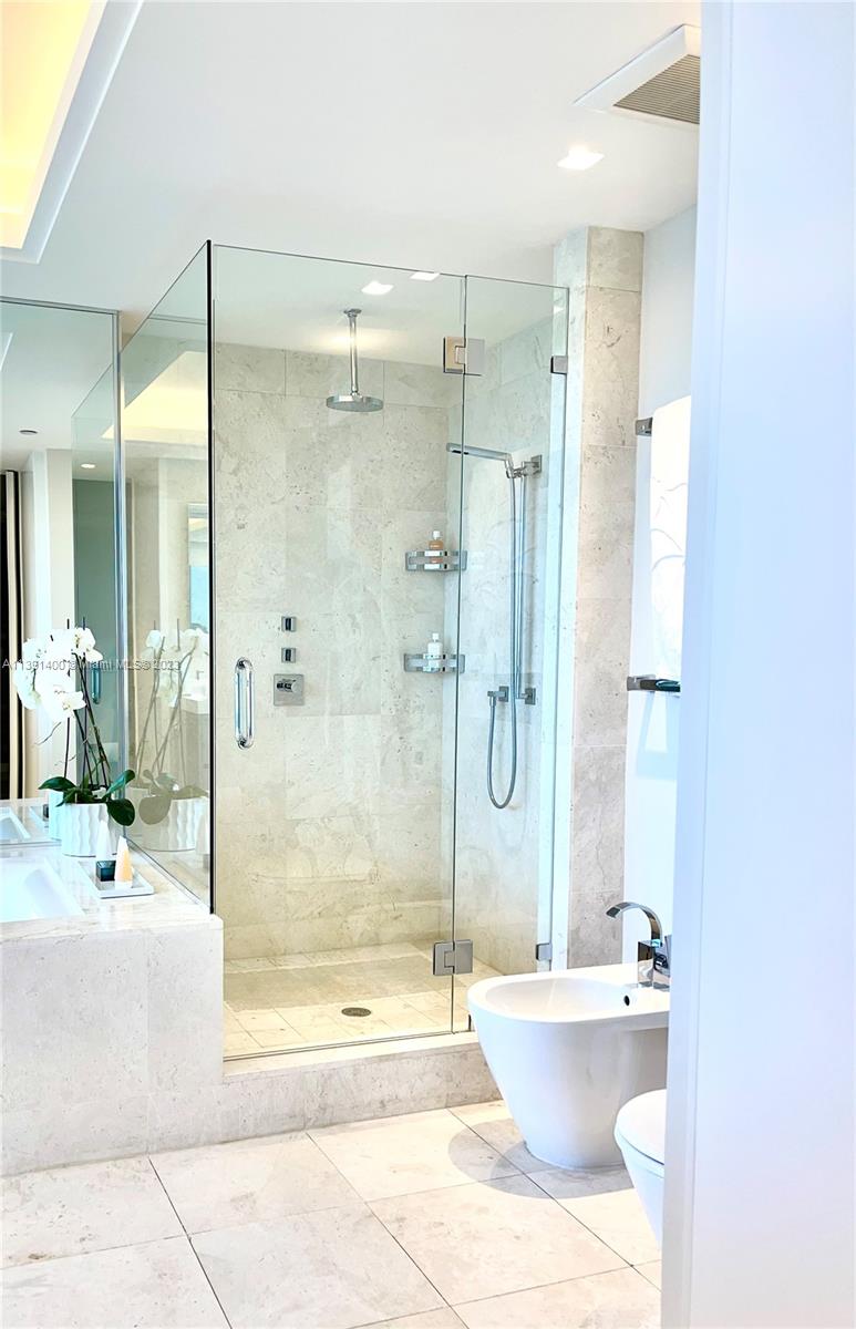 JADE OCEAN CONDO - Residential