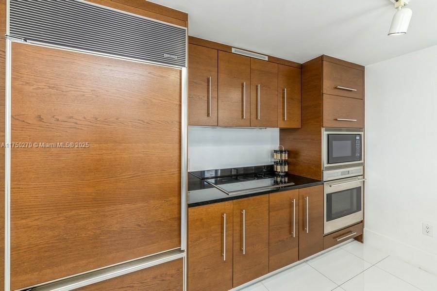 ICON BRICKELL CONDO NO 3 - Residential Lease