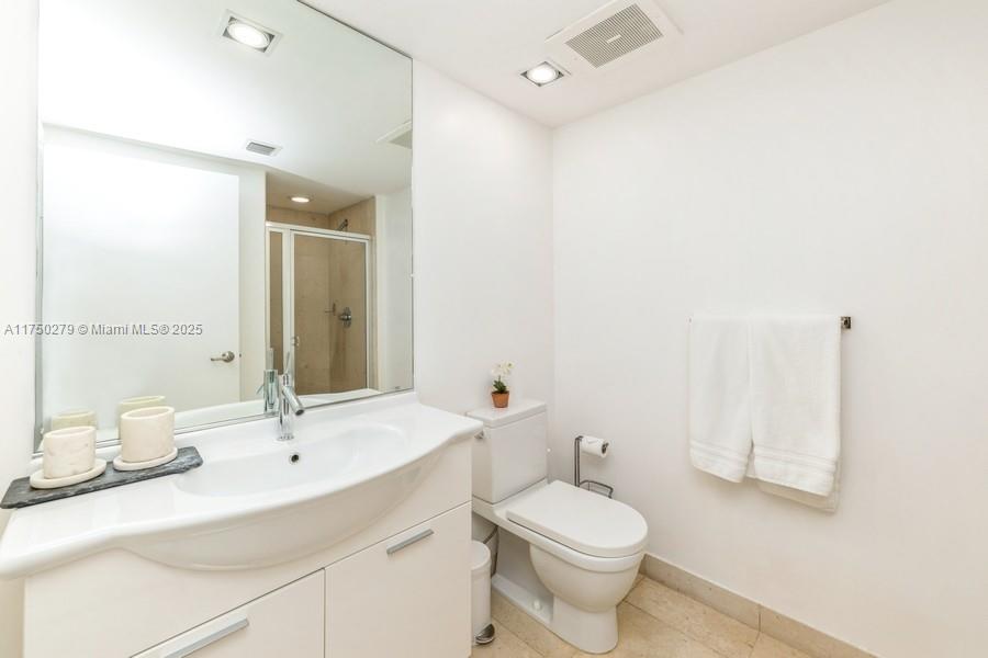 ICON BRICKELL CONDO NO 3 - Residential Lease