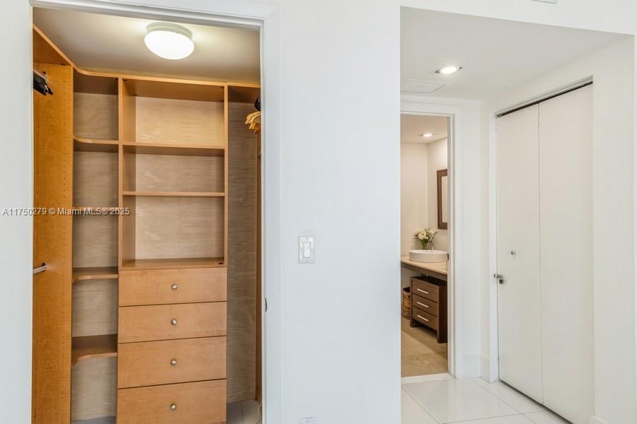 ICON BRICKELL CONDO NO 3 - Residential Lease