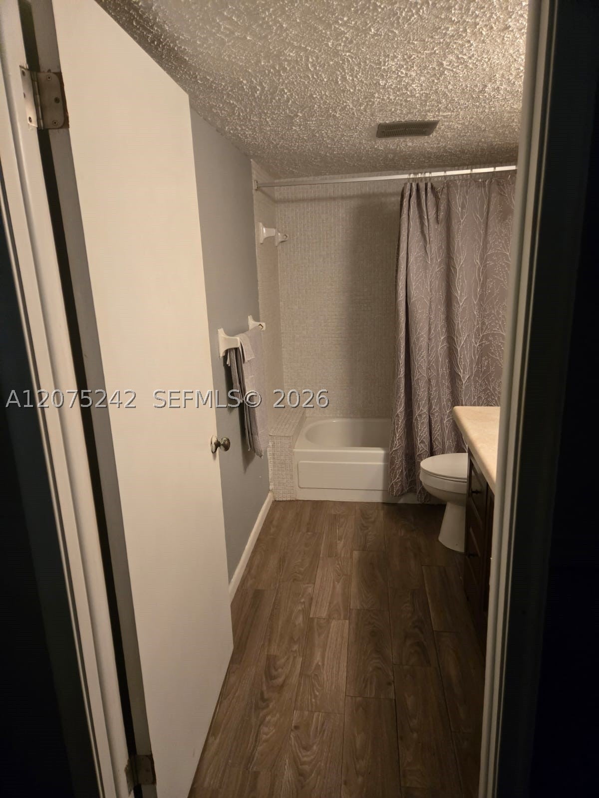 3105 Oakland Shores Dr J101