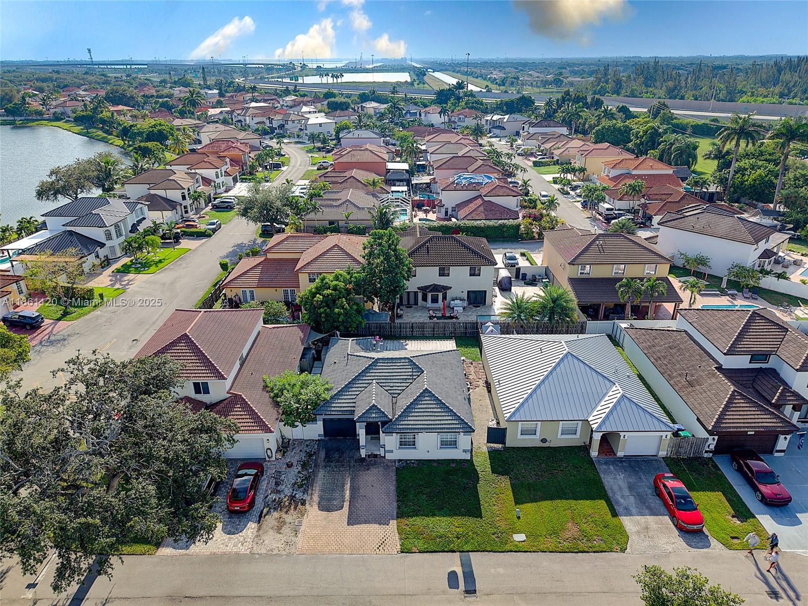 MARBELLA PARK - Residential