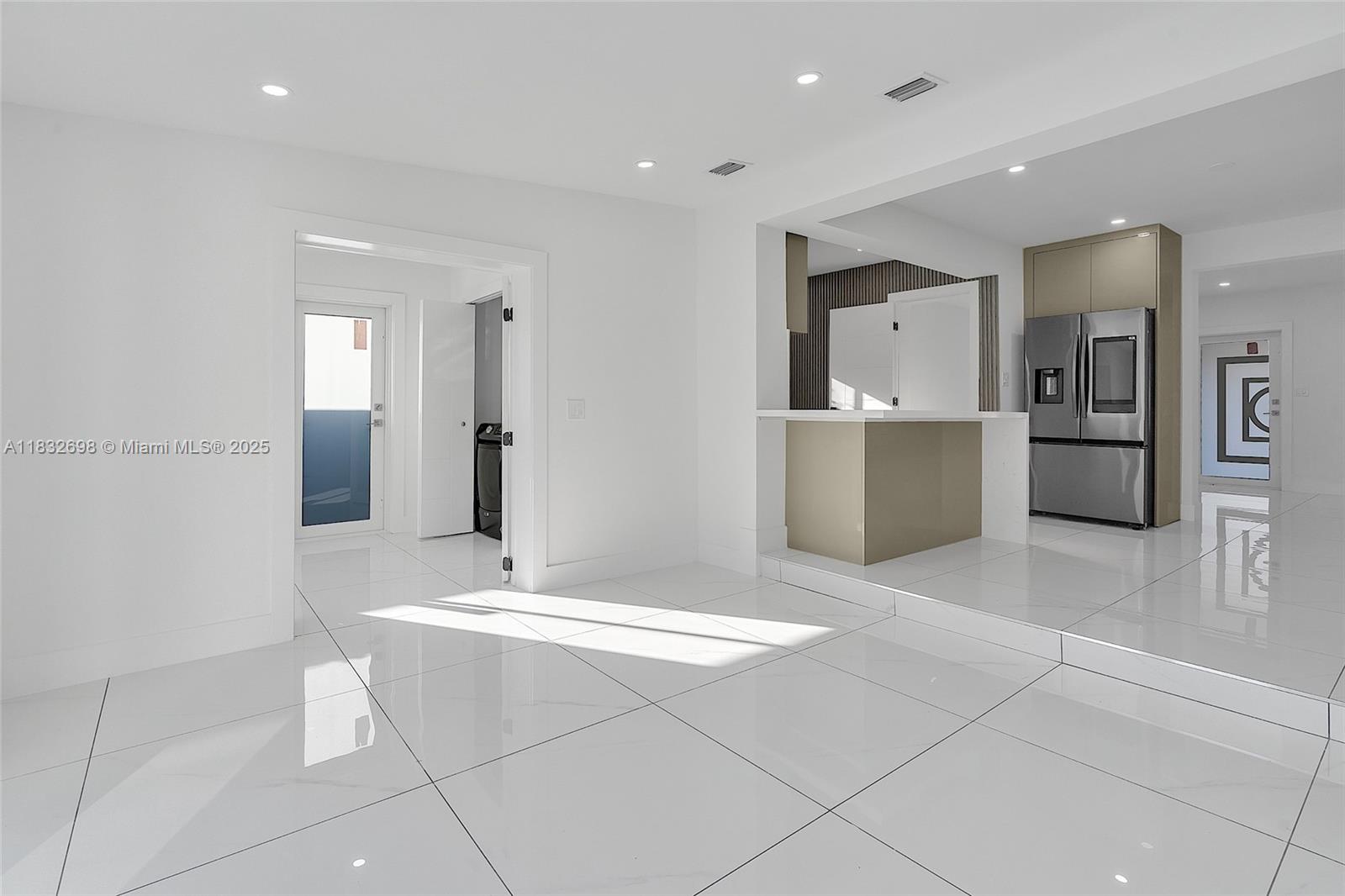 CORAL WAY CENTER AMD - Residential