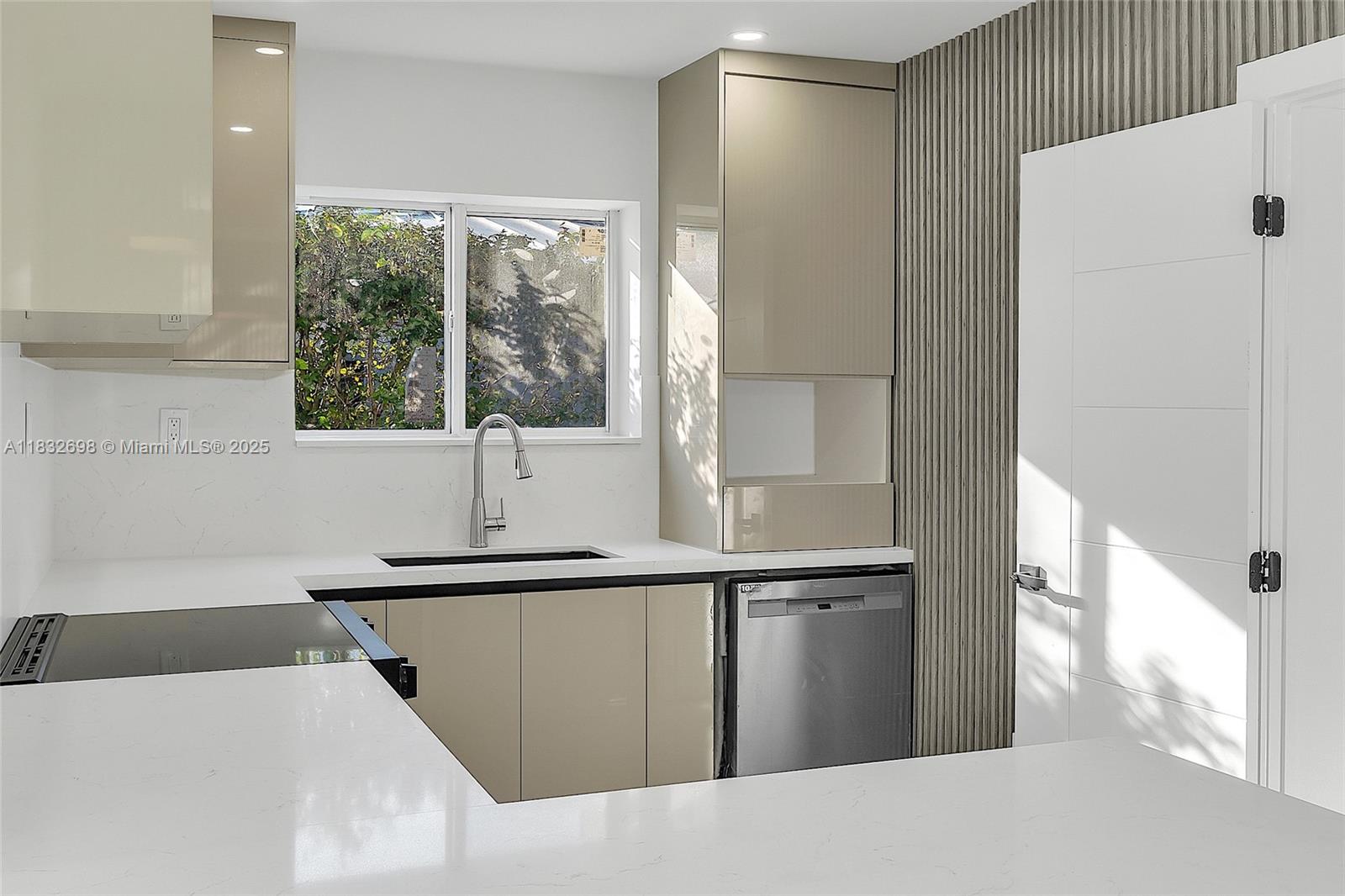 CORAL WAY CENTER AMD - Residential