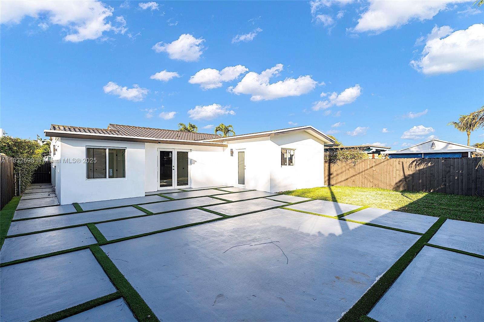 CORAL WAY CENTER AMD - Residential