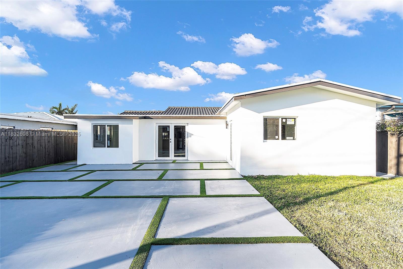 CORAL WAY CENTER AMD - Residential