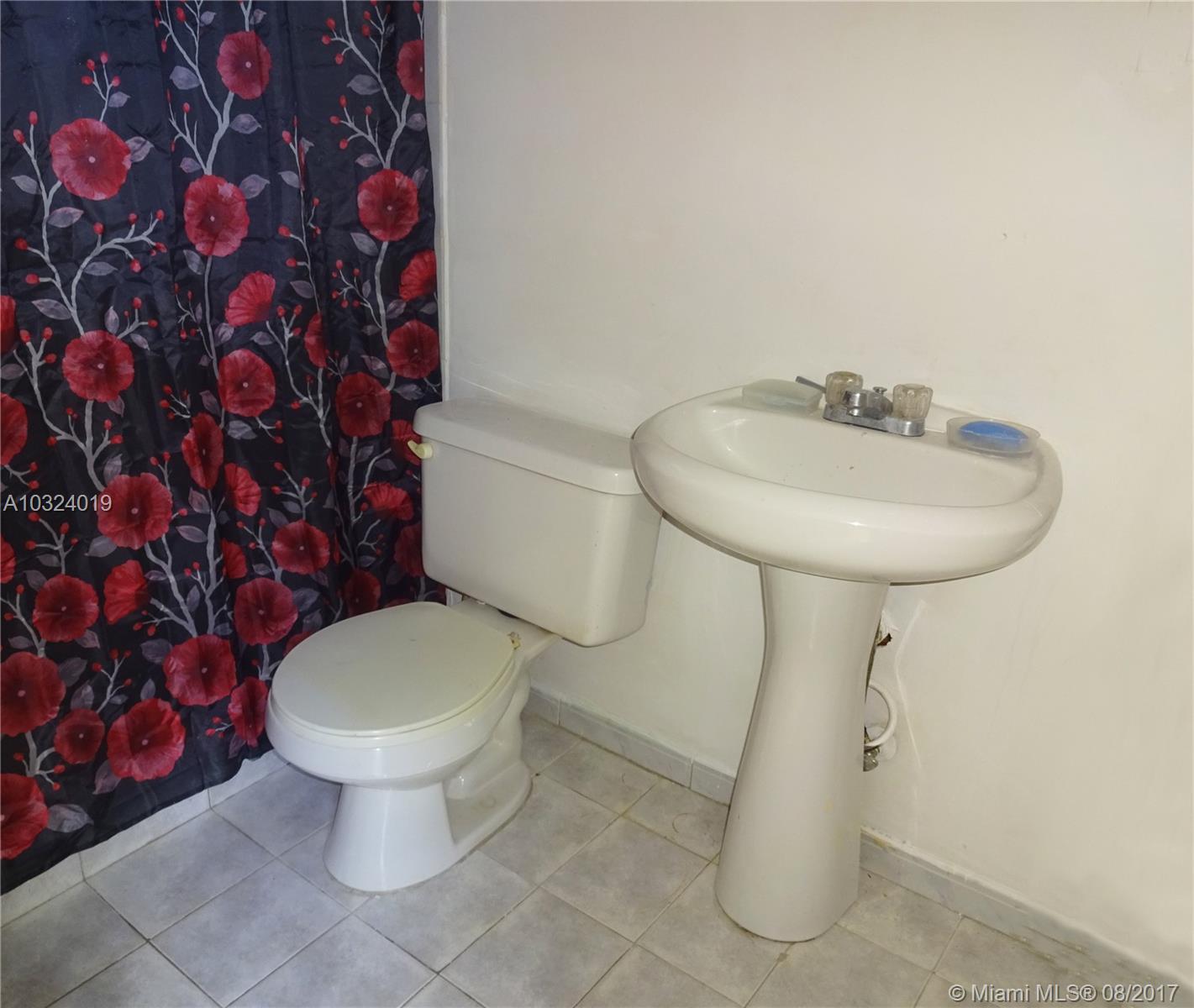 WESTLAWN-CORRECTED PLAT - Residential