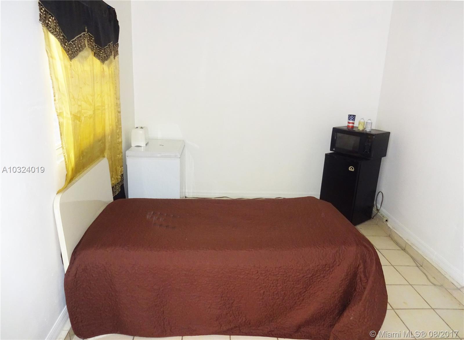 WESTLAWN-CORRECTED PLAT - Residential