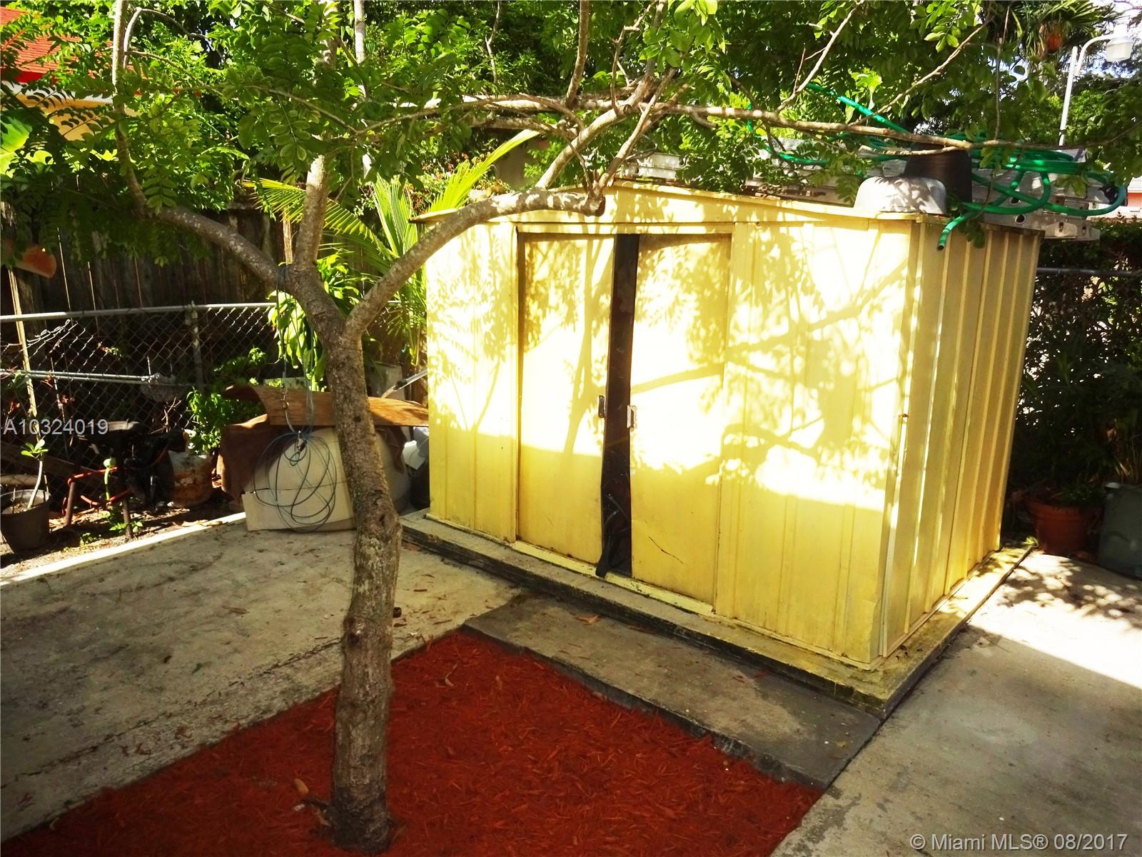 WESTLAWN-CORRECTED PLAT - Residential