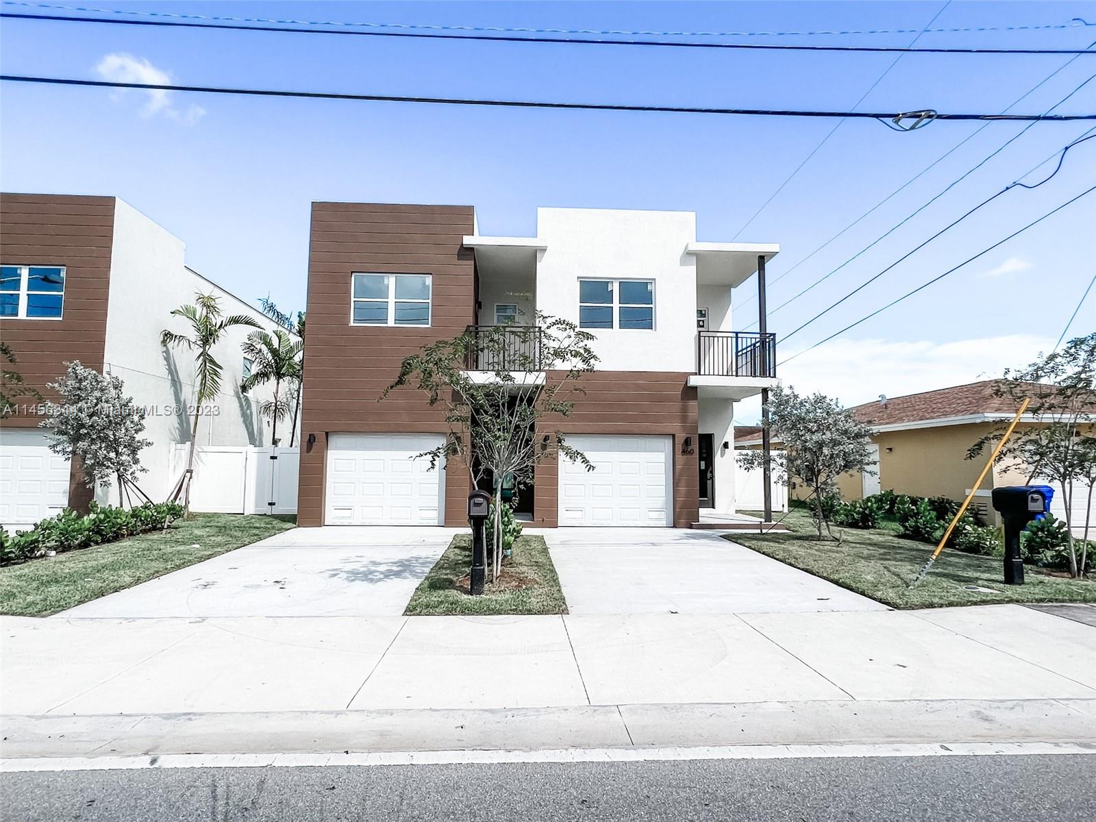 CASAVISTA TOWNHOMES - Residential