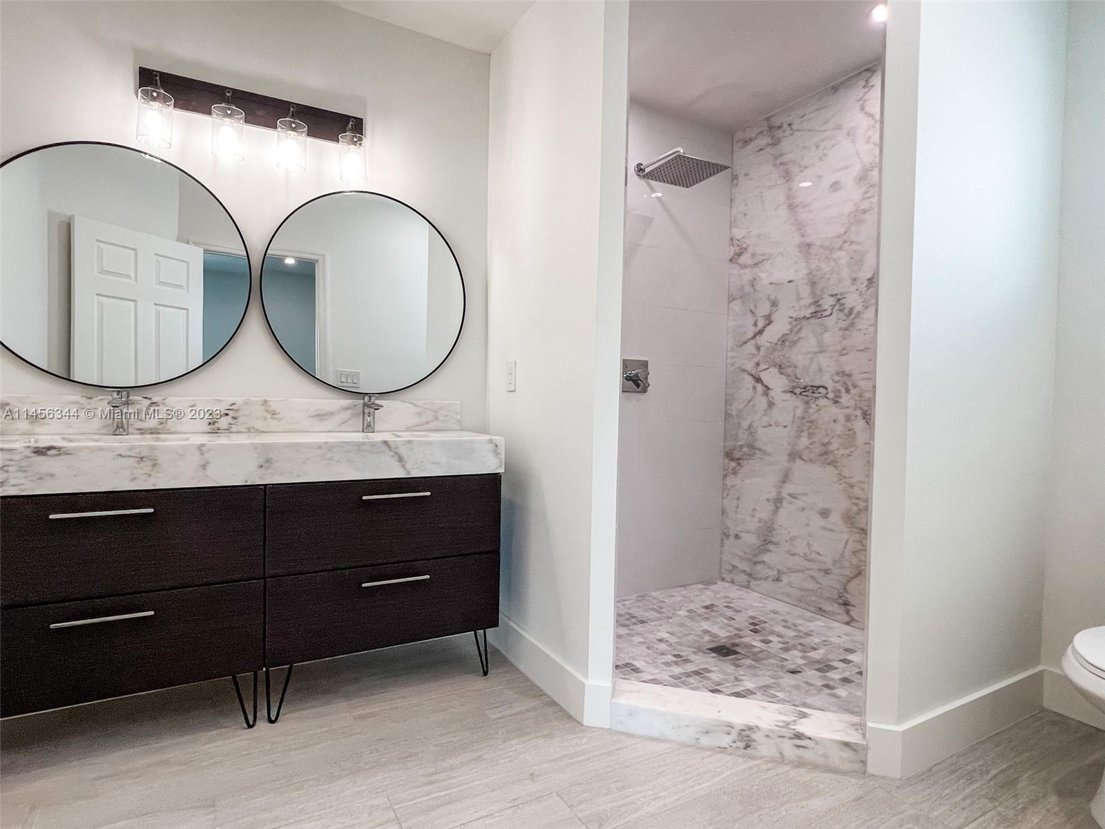 CASAVISTA TOWNHOMES - Residential