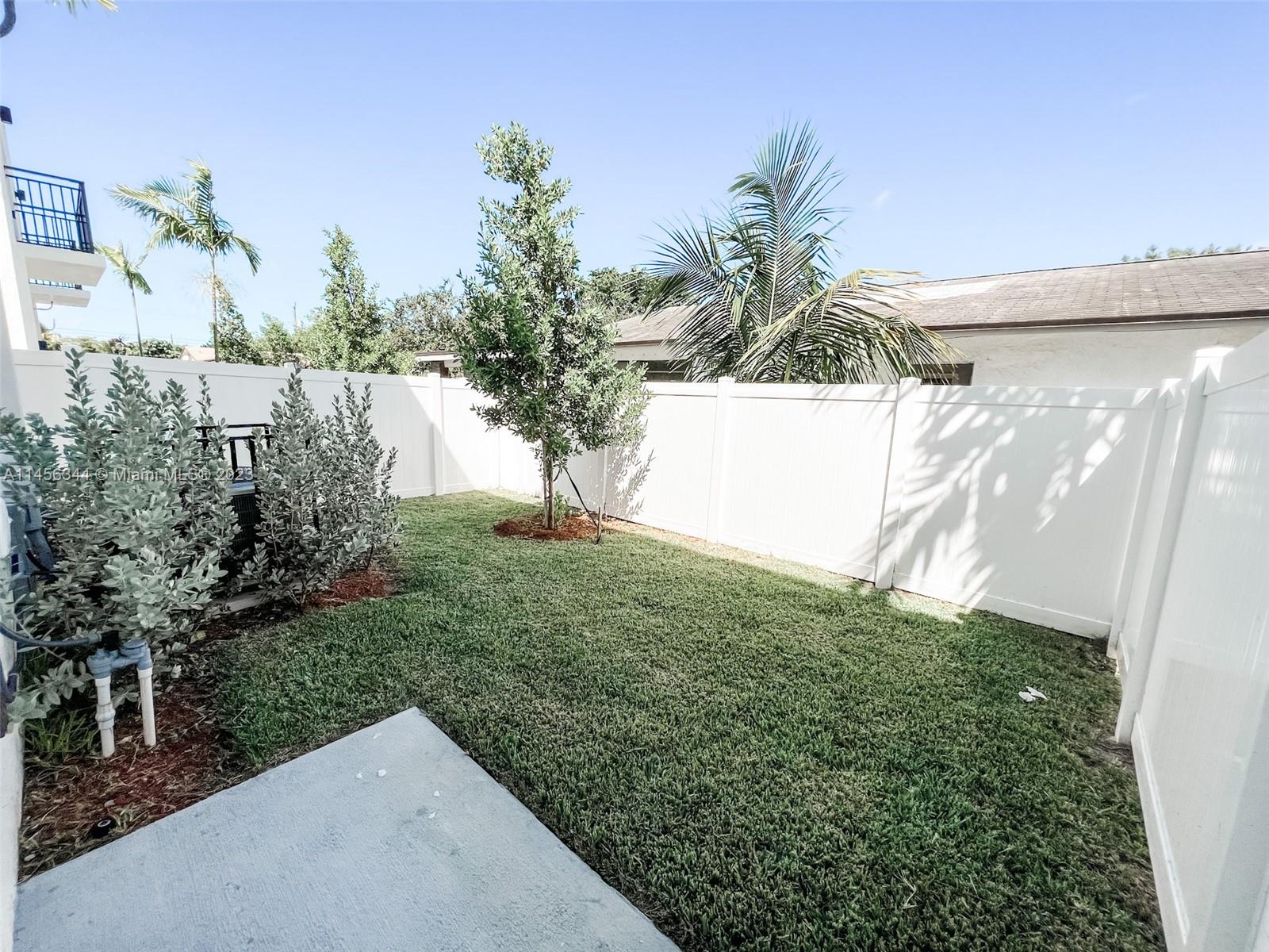 CASAVISTA TOWNHOMES - Residential