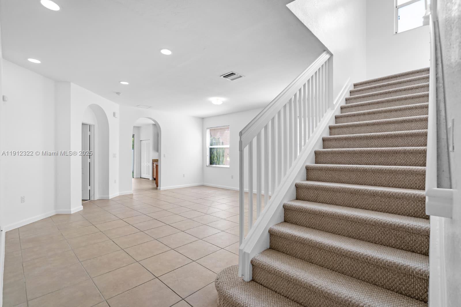 PORTOFINO PALMS - Residential Lease