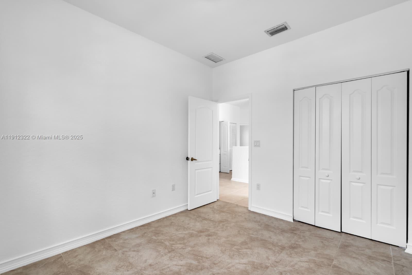 PORTOFINO PALMS - Residential Lease