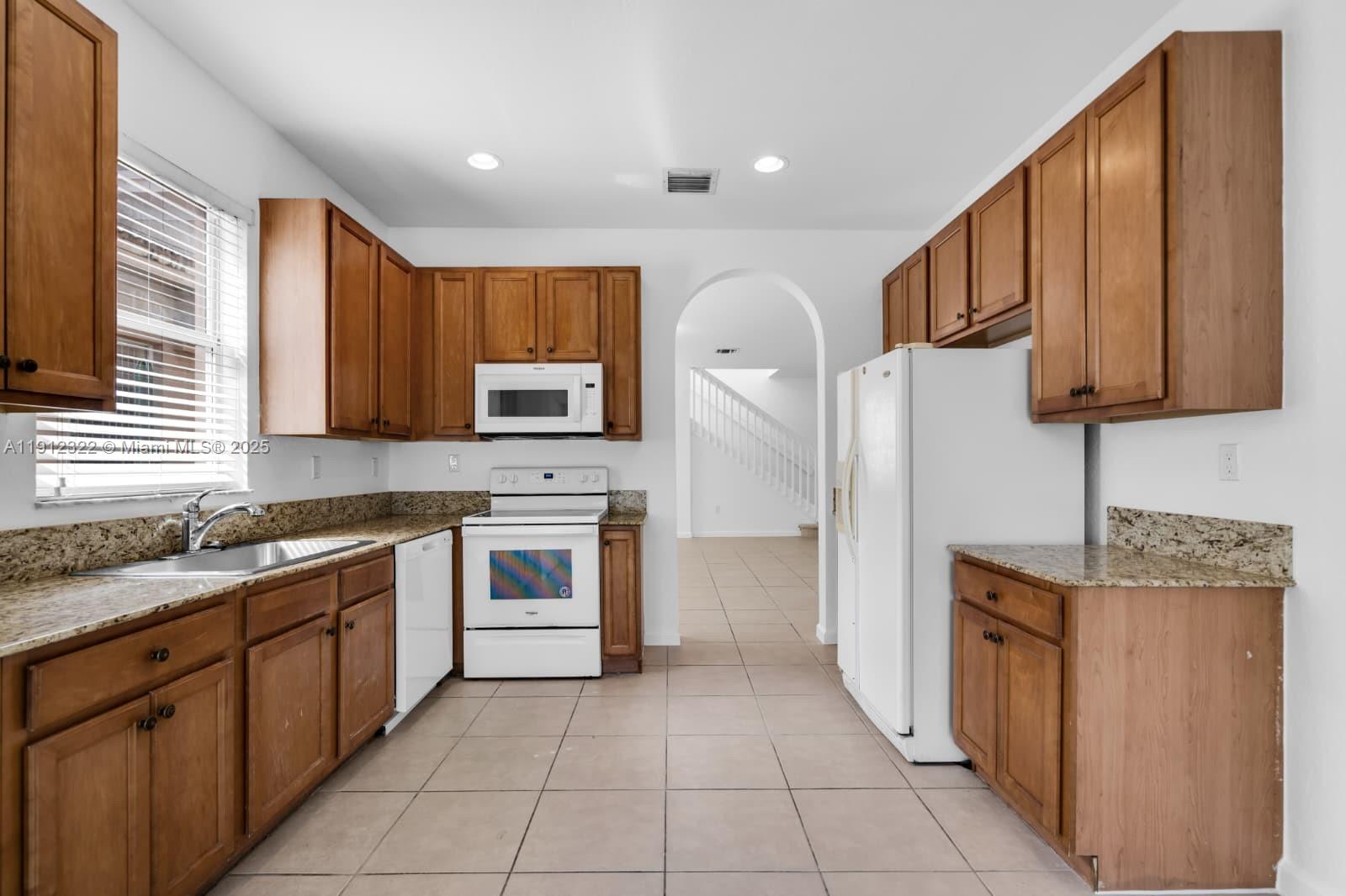 PORTOFINO PALMS - Residential Lease