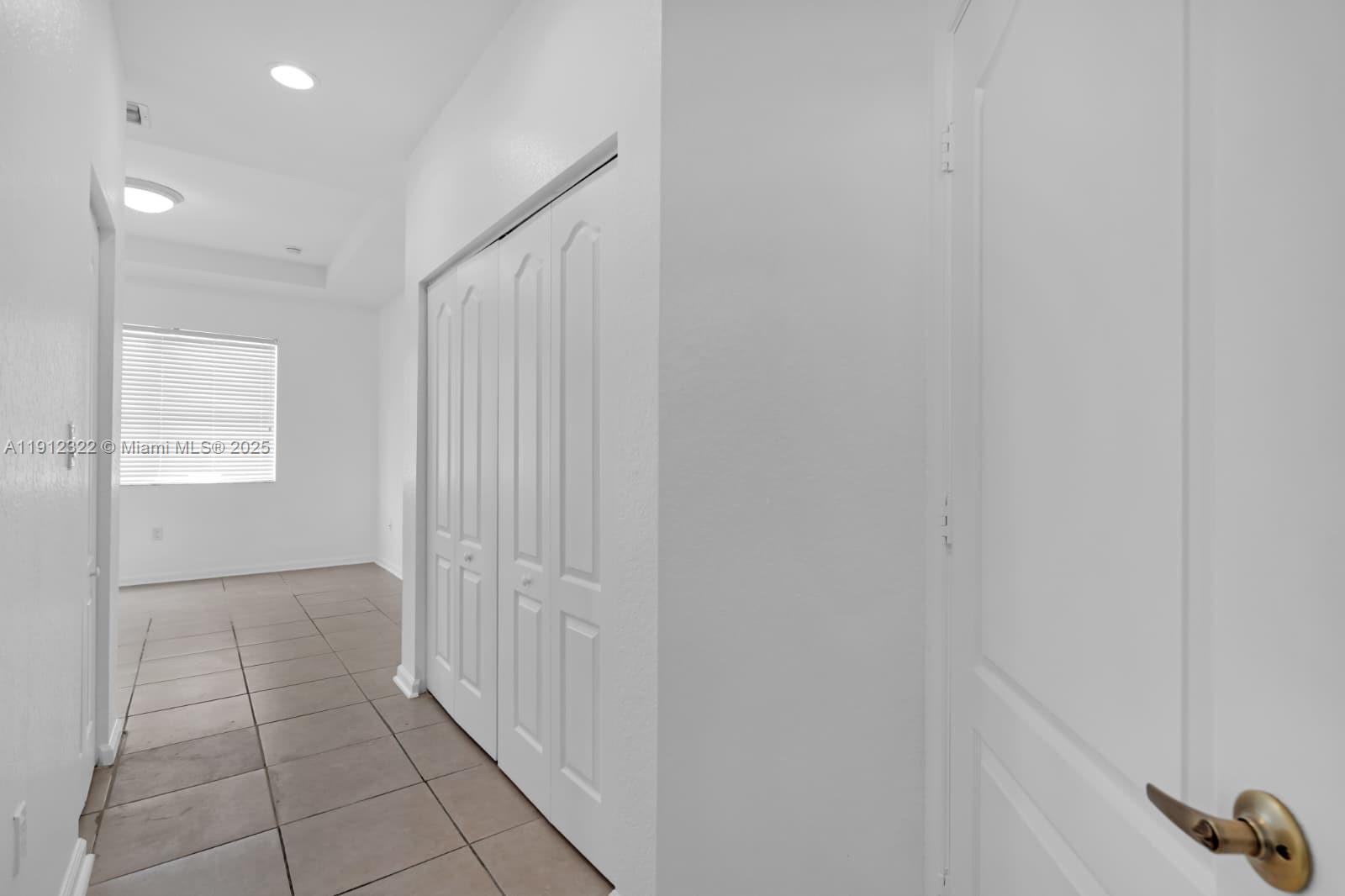 PORTOFINO PALMS - Residential Lease