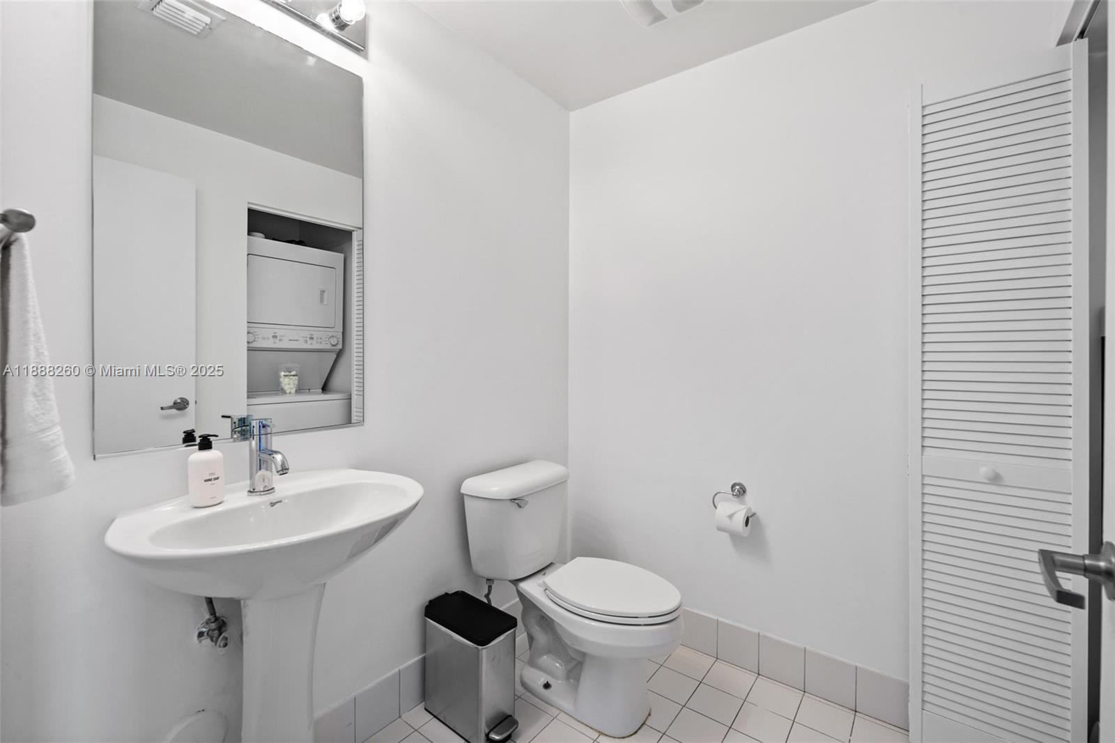 888 Biscayne Blvd 4002