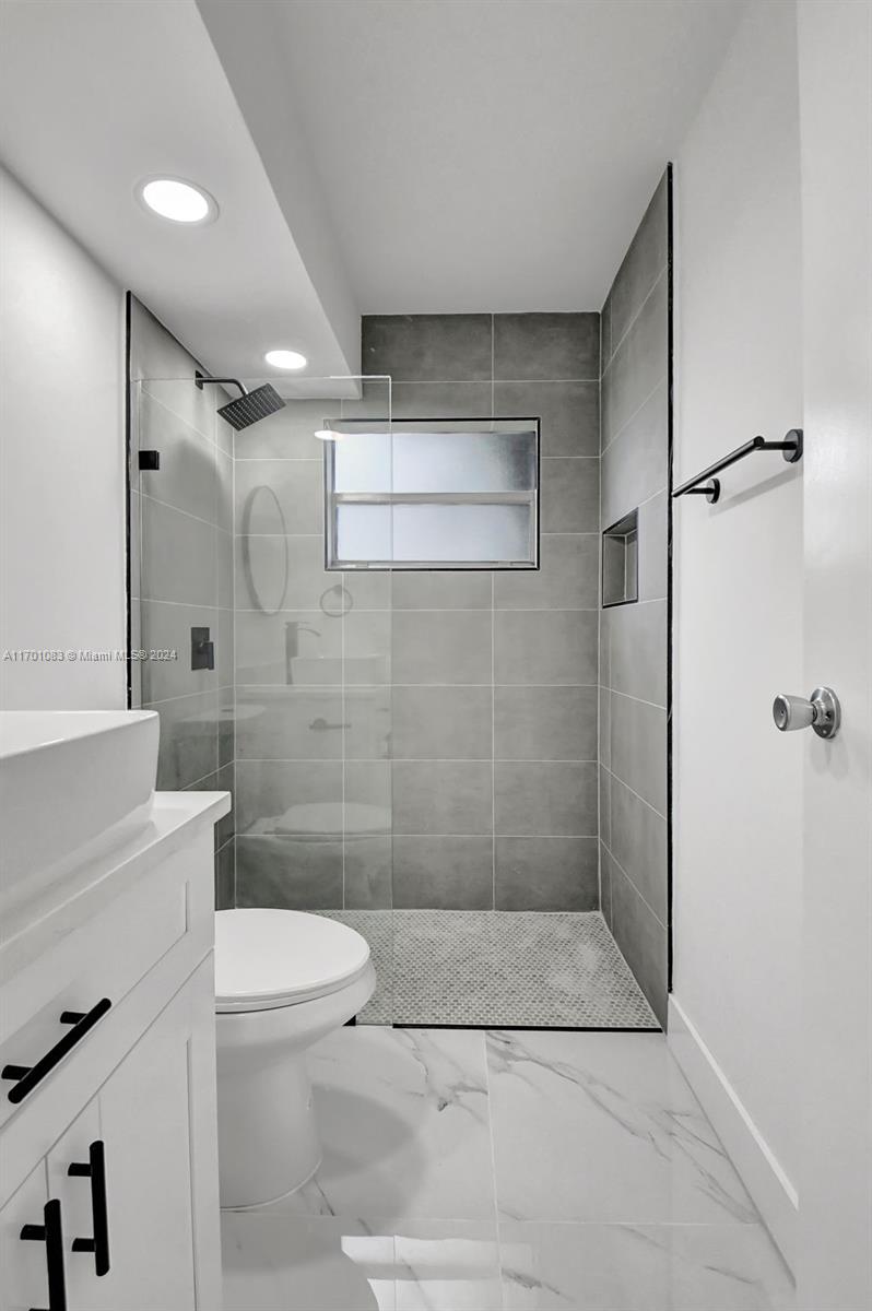 KINGS POINT TUSCANY CONDO - Residential