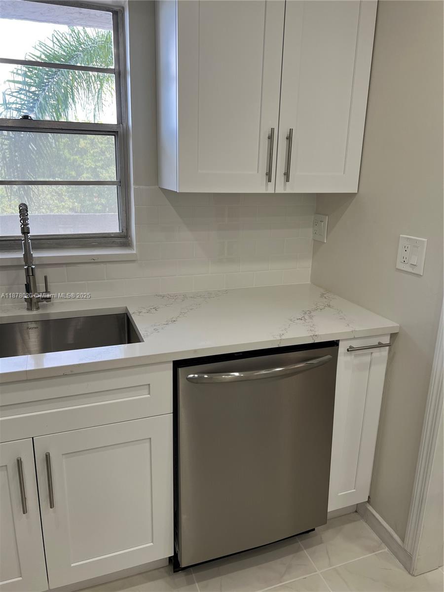 HI-GREENS OF INVERRARY - Residential