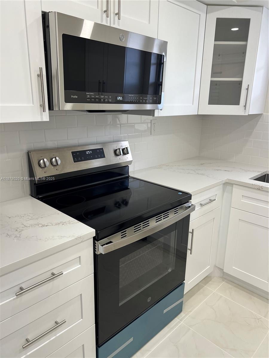 HI-GREENS OF INVERRARY - Residential