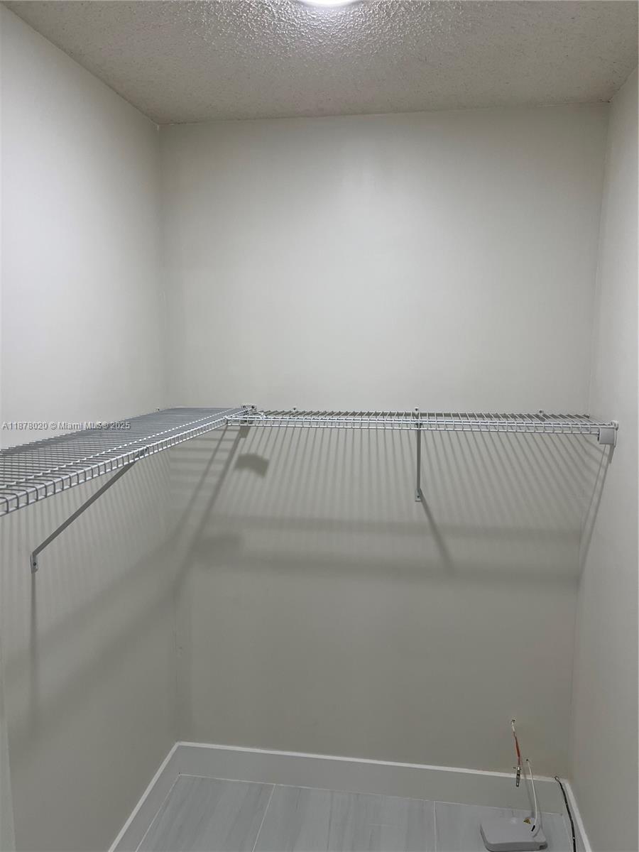 HI-GREENS OF INVERRARY - Residential