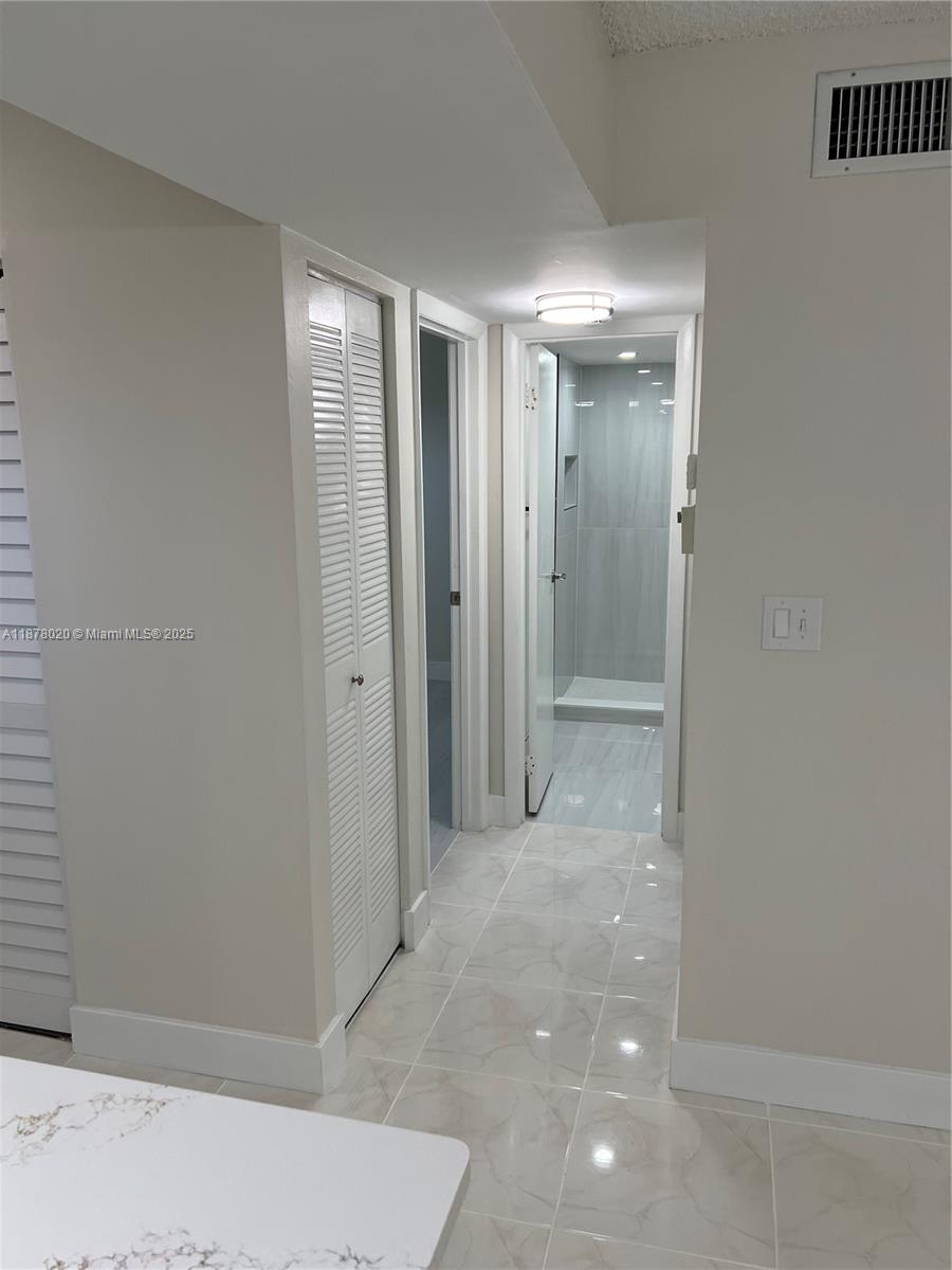 HI-GREENS OF INVERRARY - Residential