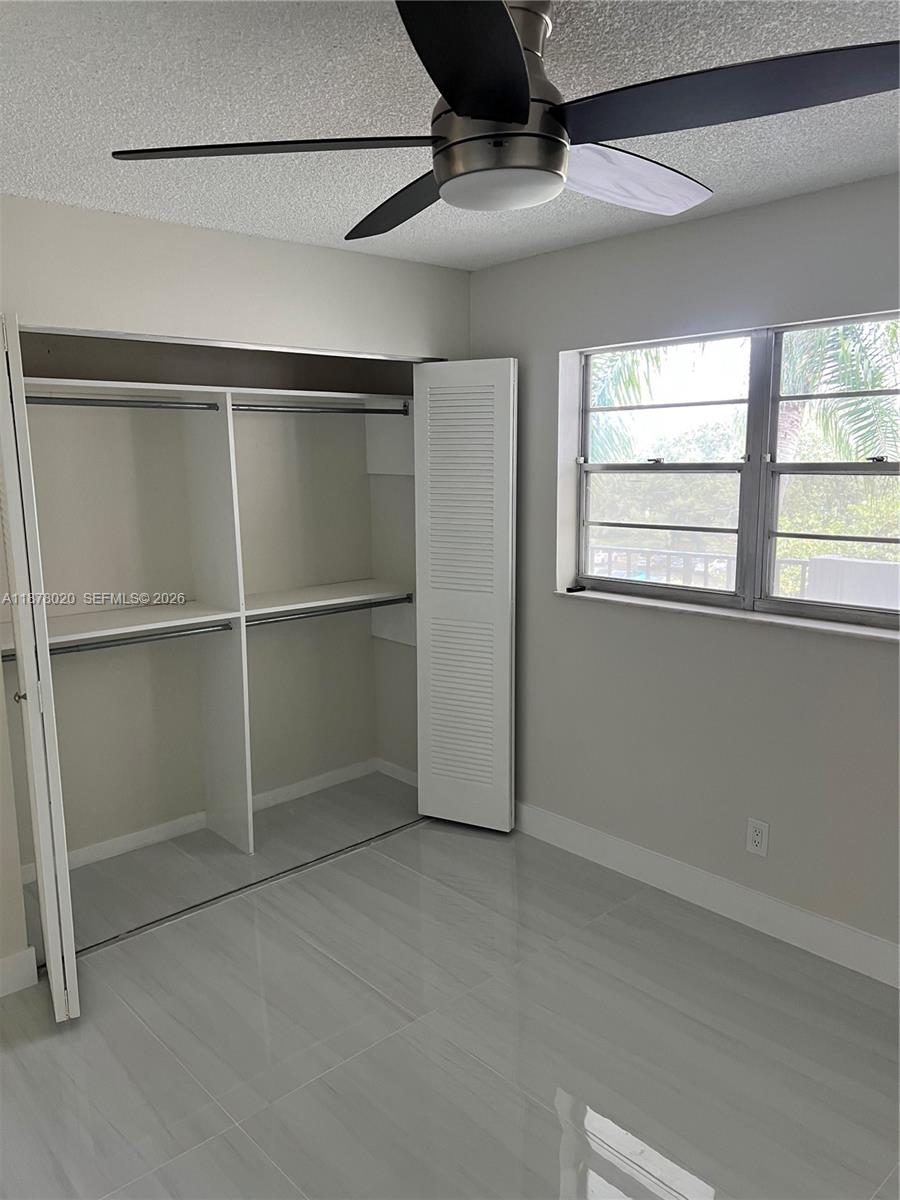 HI-GREENS OF INVERRARY - Residential