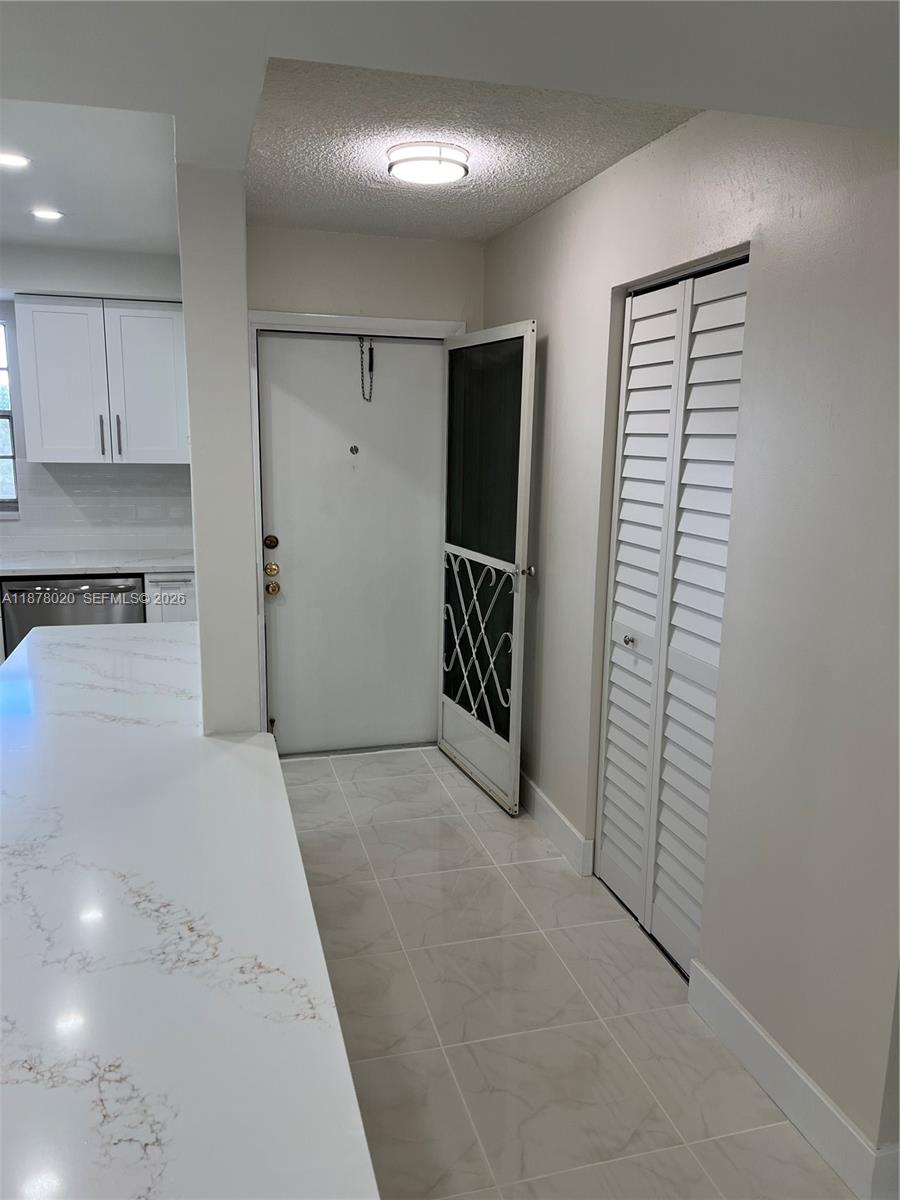 HI-GREENS OF INVERRARY - Residential