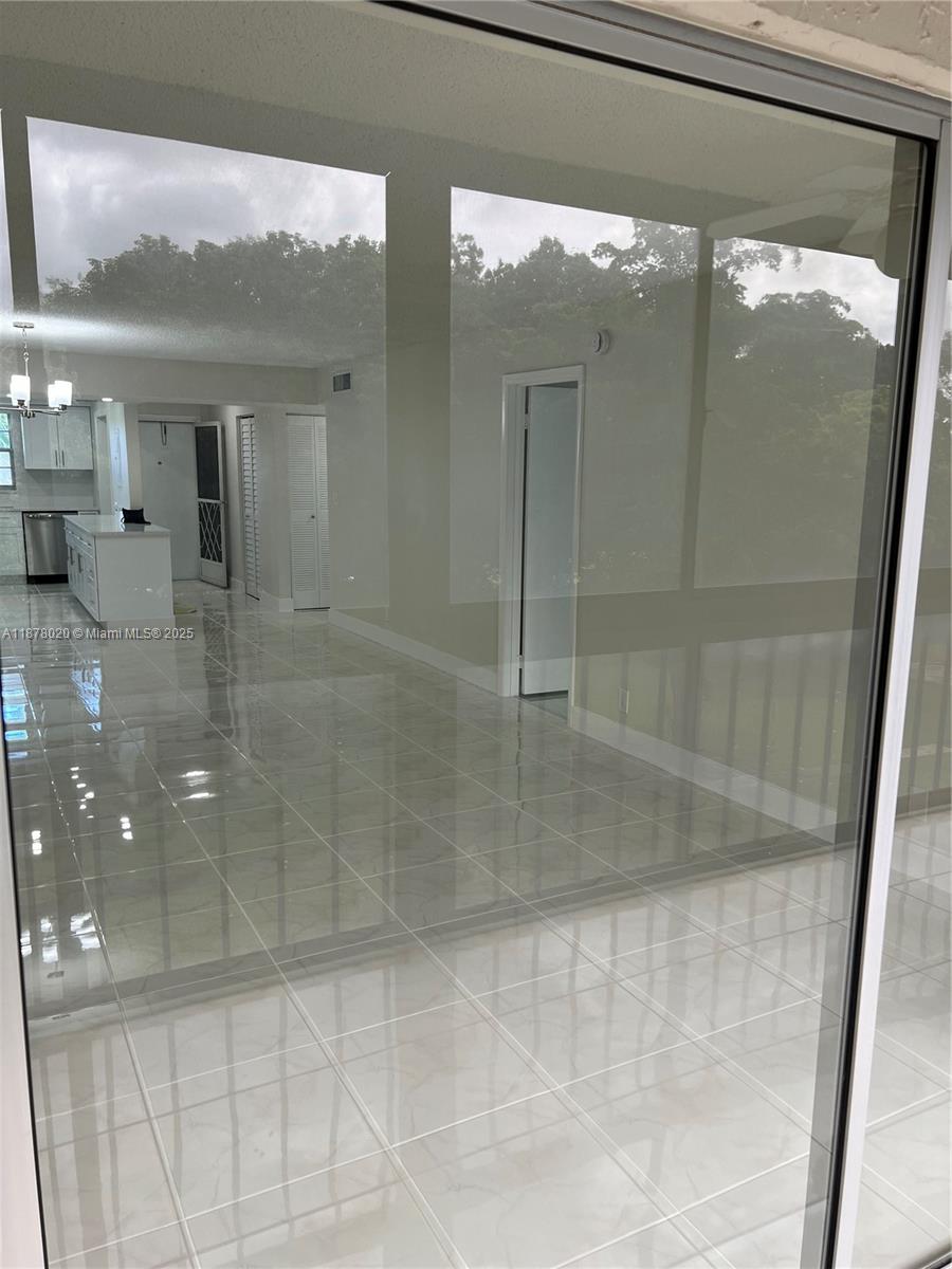 HI-GREENS OF INVERRARY - Residential