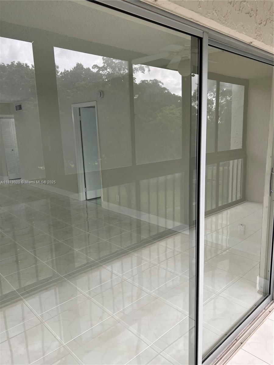 HI-GREENS OF INVERRARY - Residential