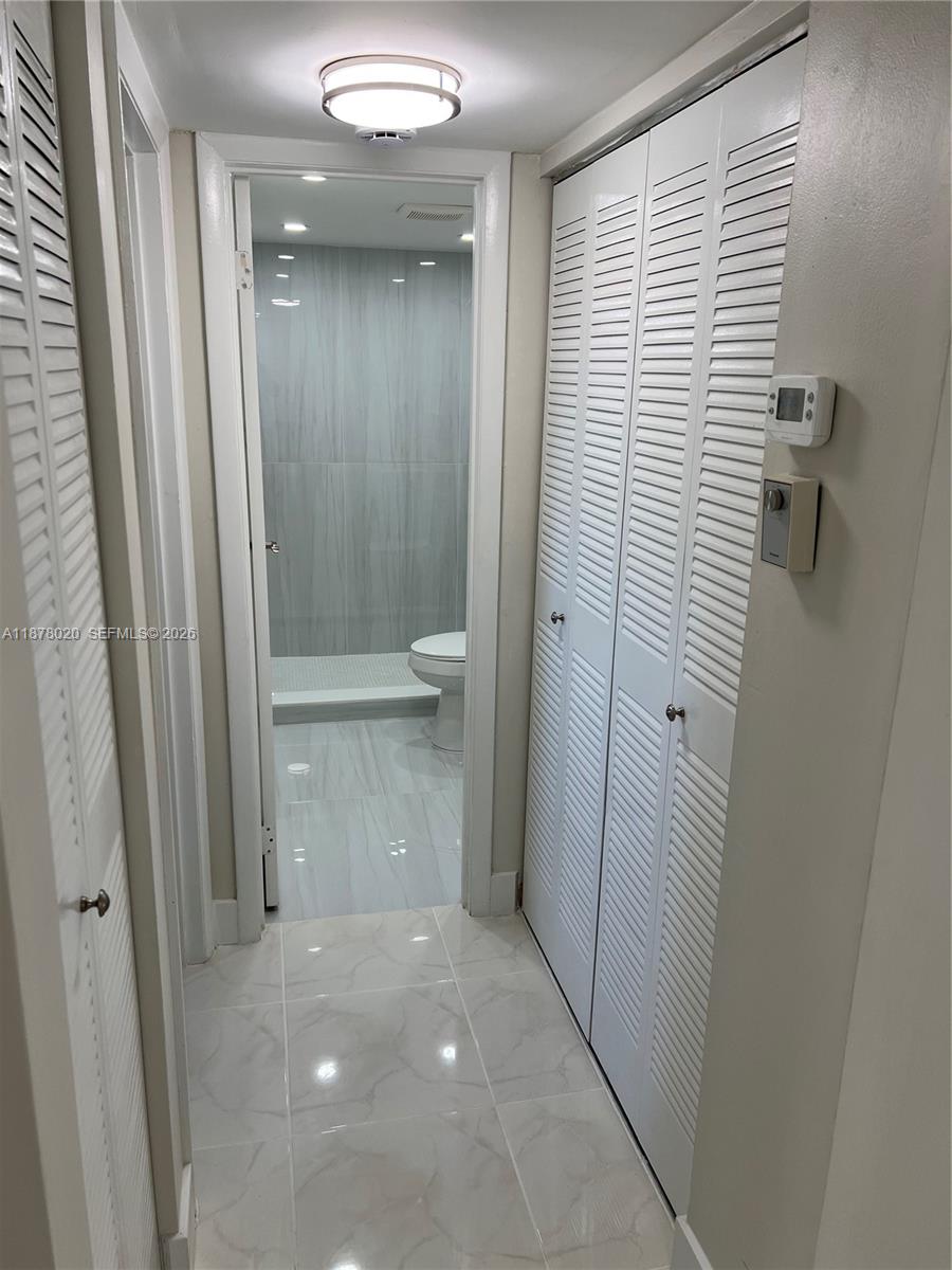 HI-GREENS OF INVERRARY - Residential