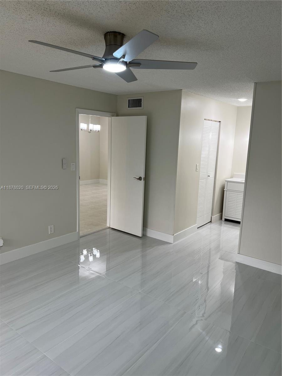 HI-GREENS OF INVERRARY - Residential