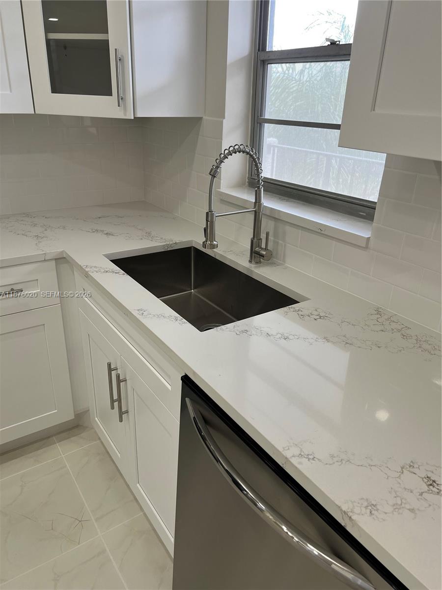 HI-GREENS OF INVERRARY - Residential