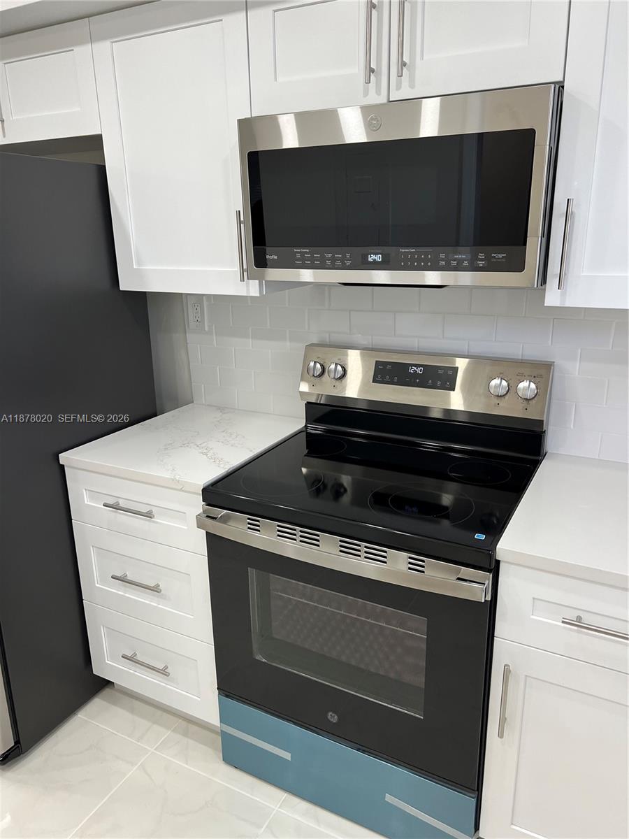 HI-GREENS OF INVERRARY - Residential