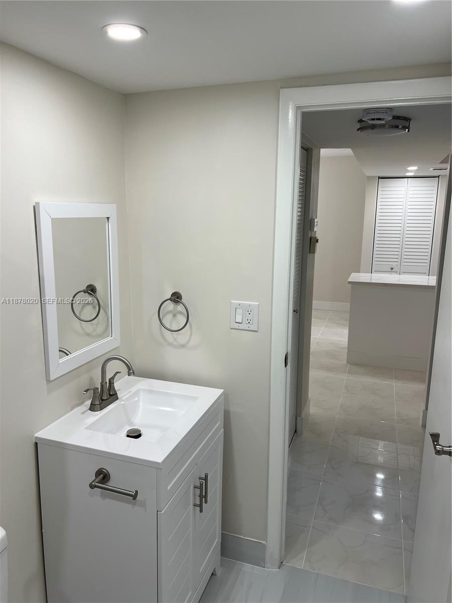 HI-GREENS OF INVERRARY - Residential