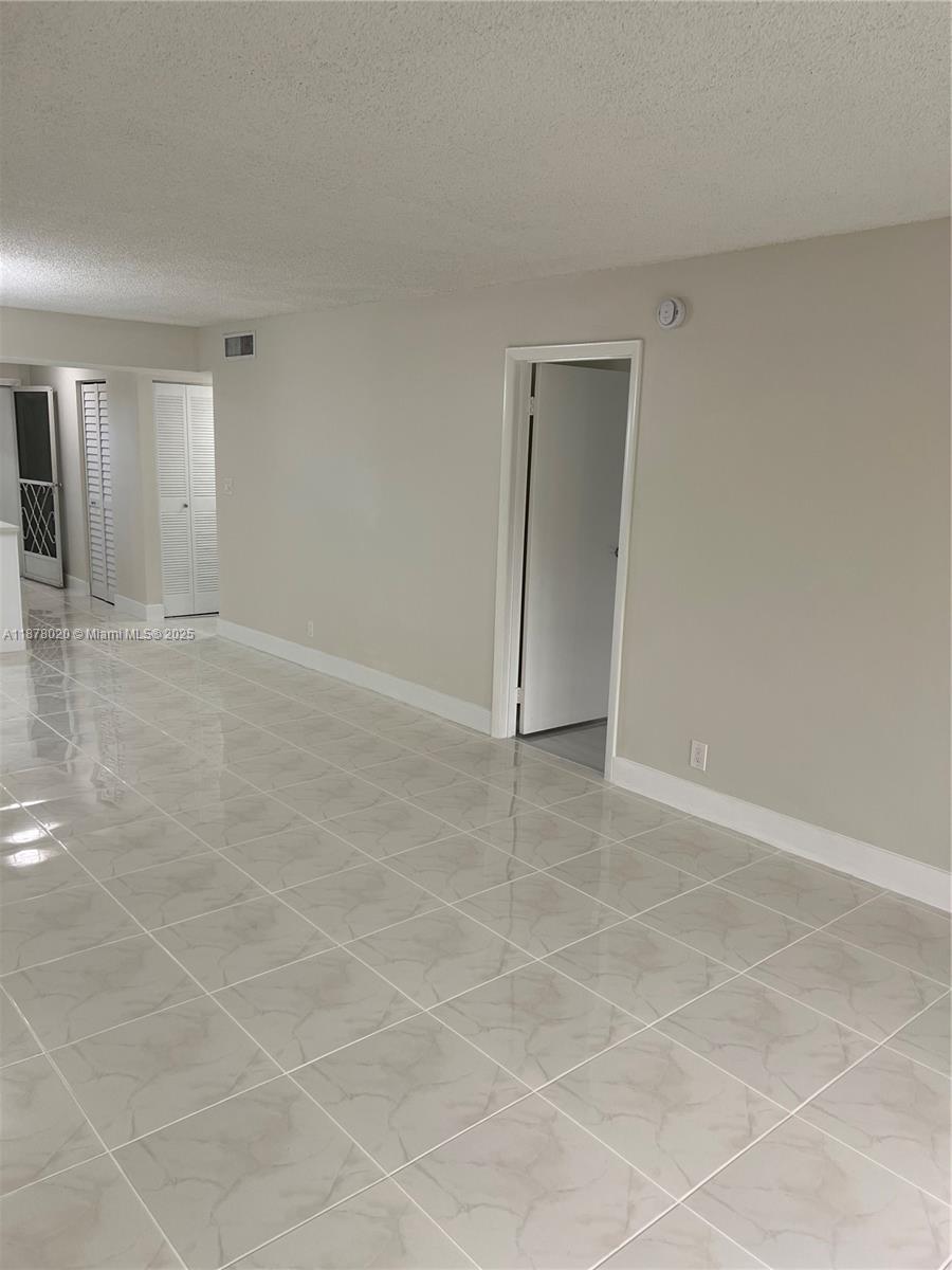 HI-GREENS OF INVERRARY - Residential