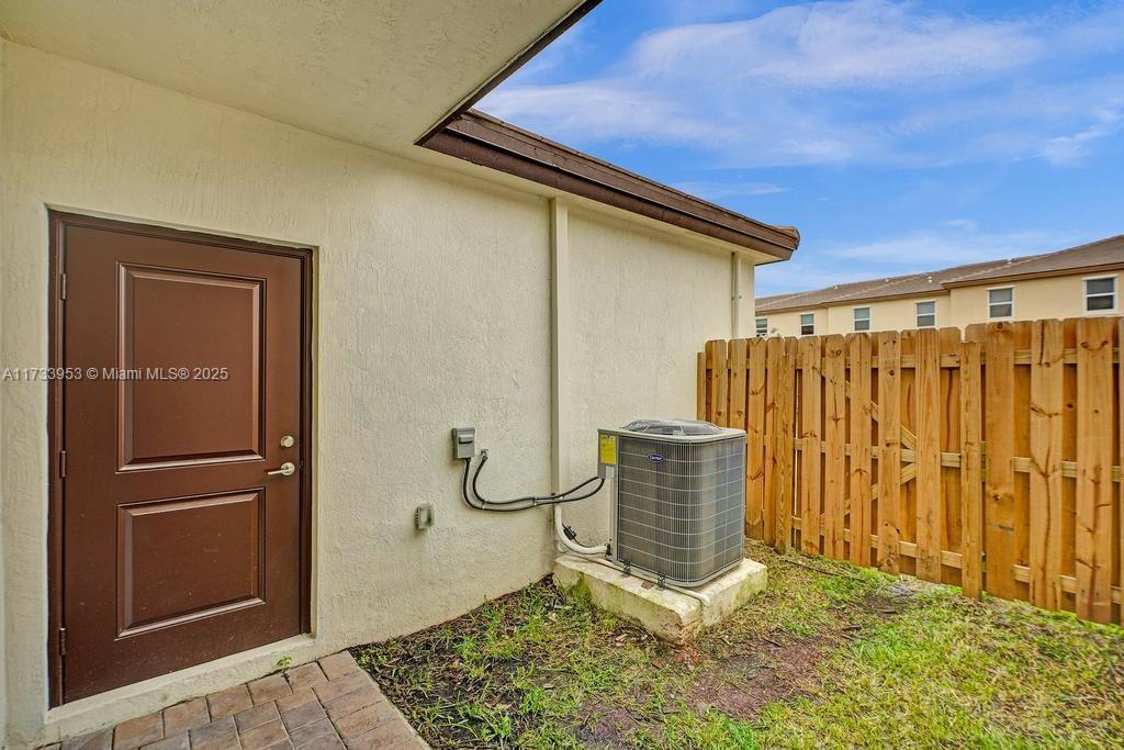 AVALON SQUARE - Residential