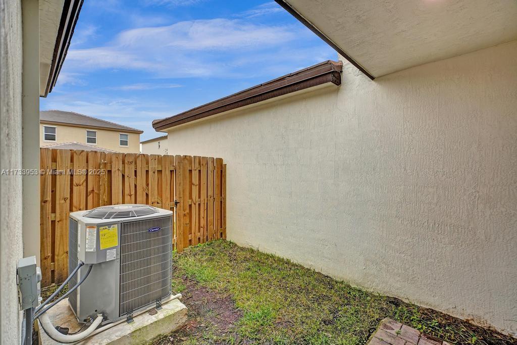 AVALON SQUARE - Residential