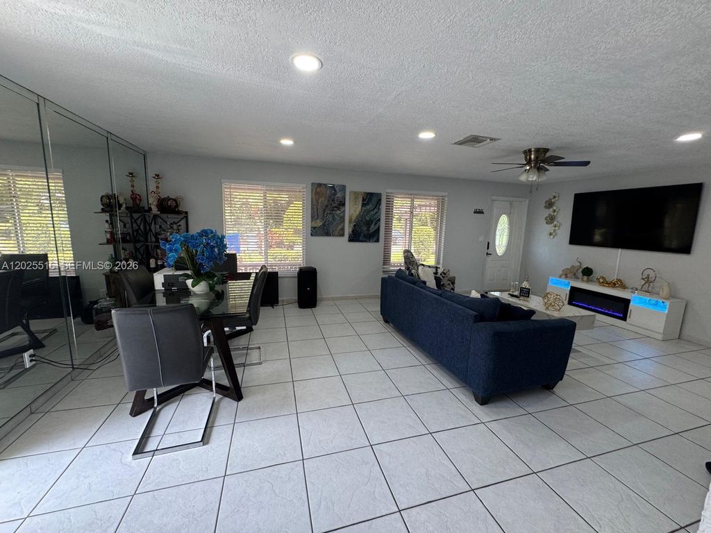 Photo of 5844-5846 Pierce St, Hollywood, FL 33021 (MLS # A12025516)