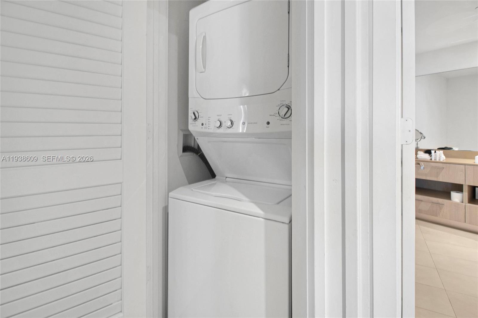 4111 SOUTH OCEAN DRIVE CO - Residential