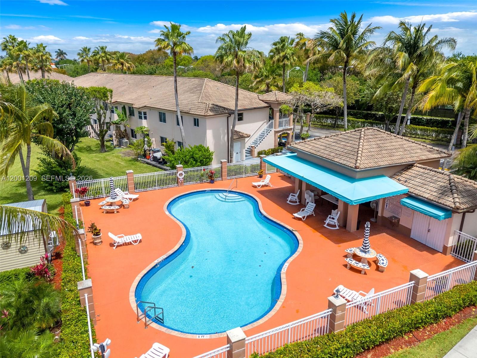 VENETIA GARDENS CONDO - Residential