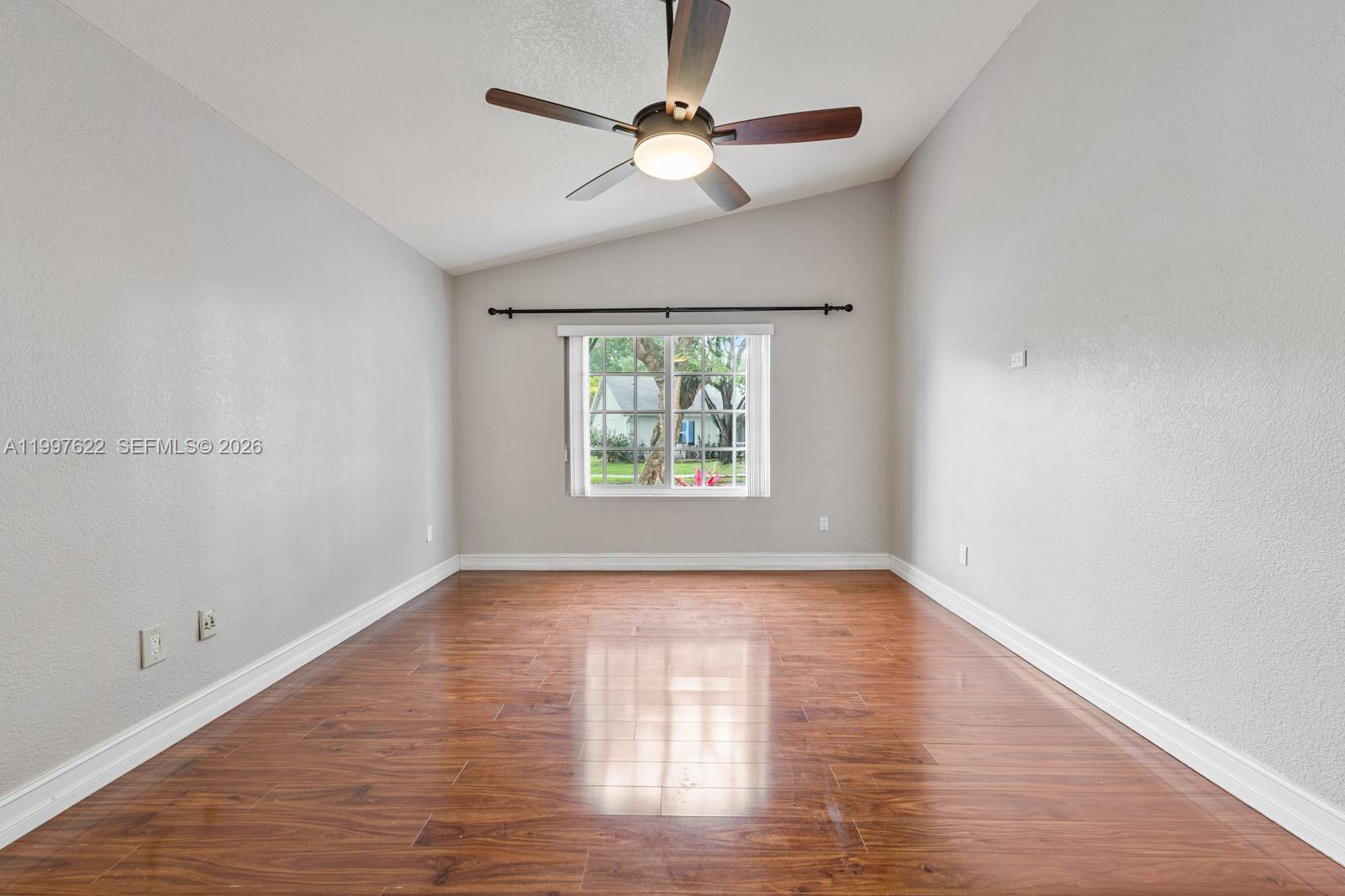 COUNTRY WALK SEC 4 - Residential Lease